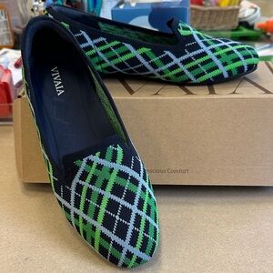 VIVAIA Green and Navy Patterned Loafers